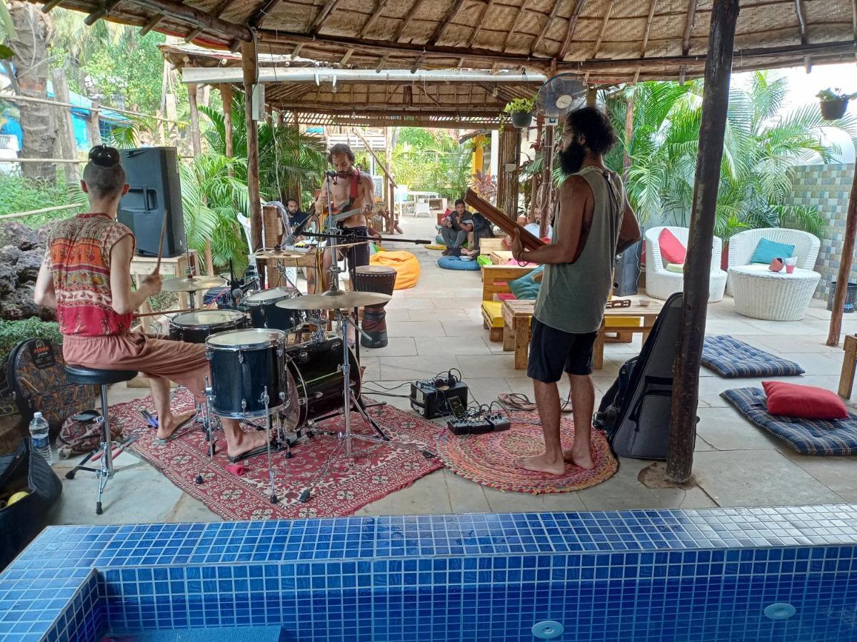 Red Monkeys Hostel Arambol Ngoại thất bức ảnh