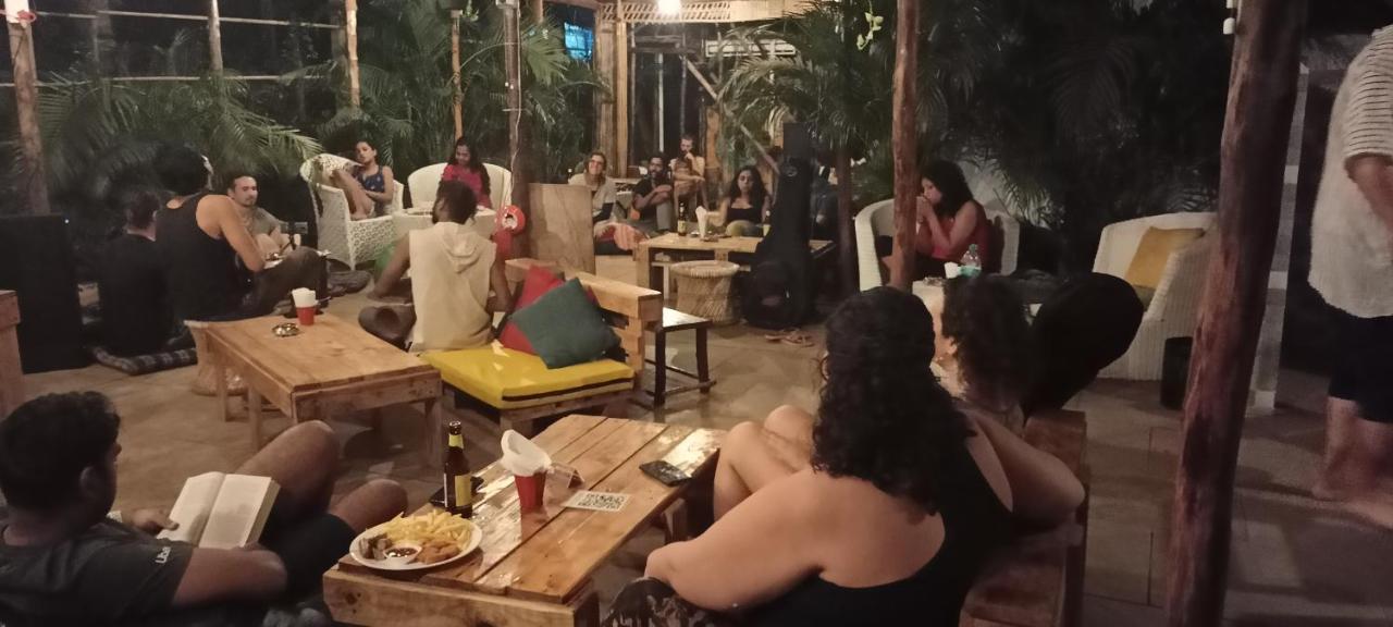 Red Monkeys Hostel Arambol Ngoại thất bức ảnh