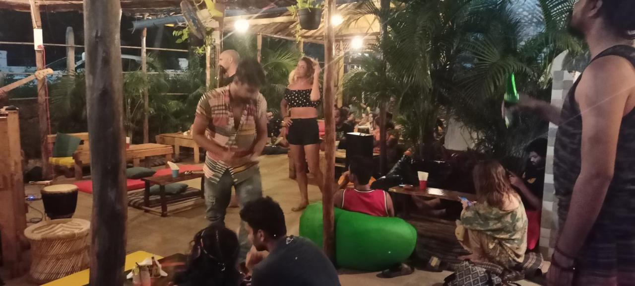 Red Monkeys Hostel Arambol Ngoại thất bức ảnh