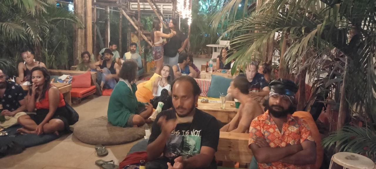 Red Monkeys Hostel Arambol Ngoại thất bức ảnh